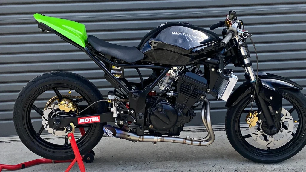 Max’s Ninja 250R Trackbike Build
